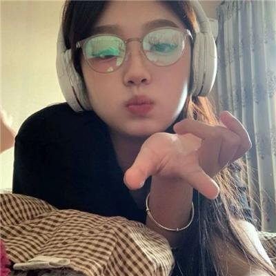 春闺三凤